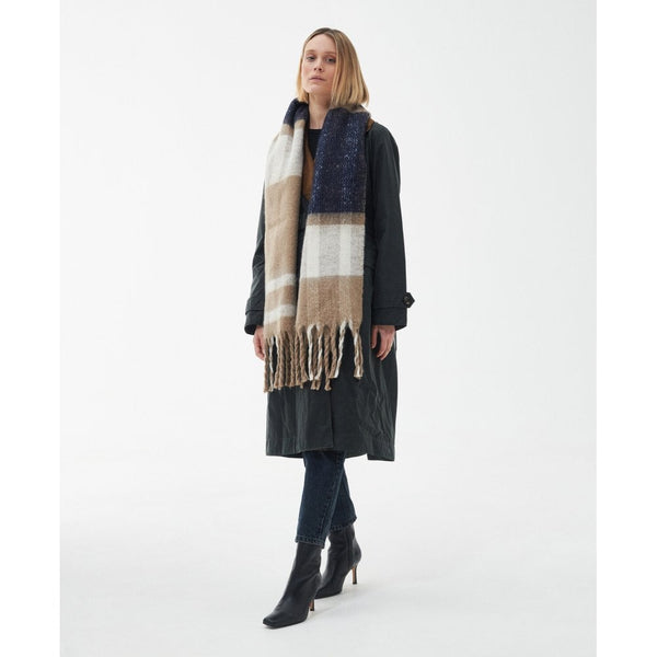 Isla Tartan Boucle Scarf