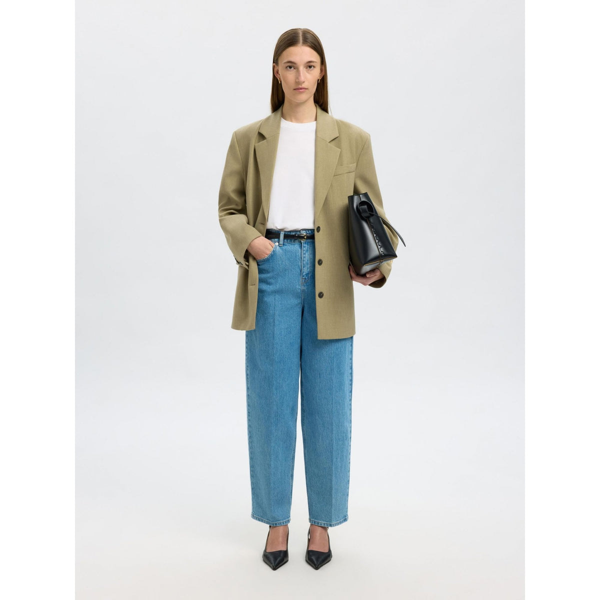 High Waisted Barrell Fit Jeans