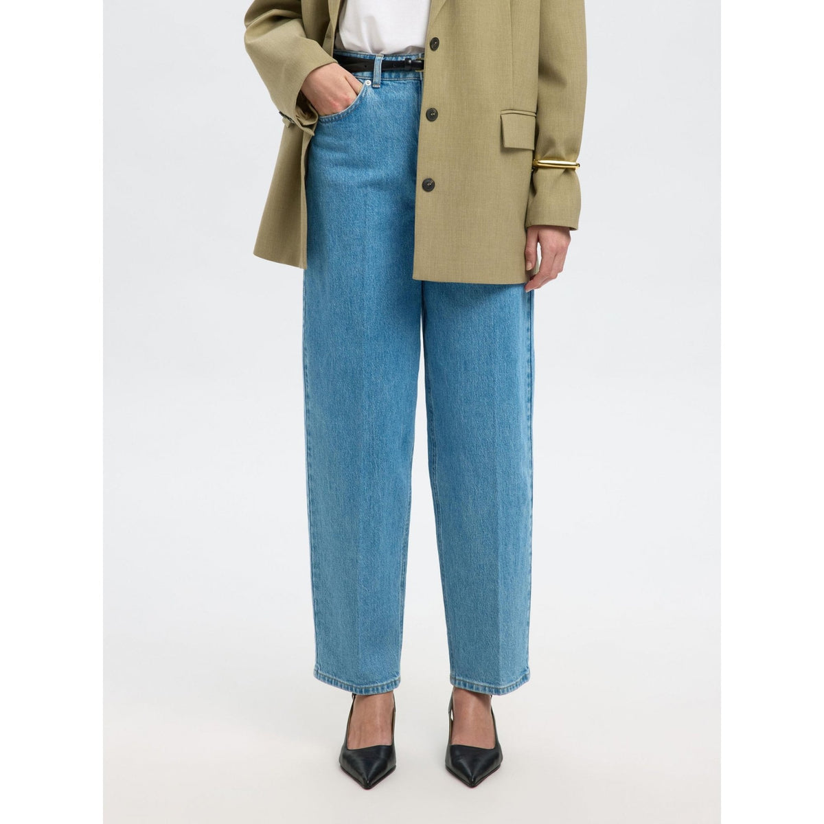 High Waisted Barrell Fit Jeans