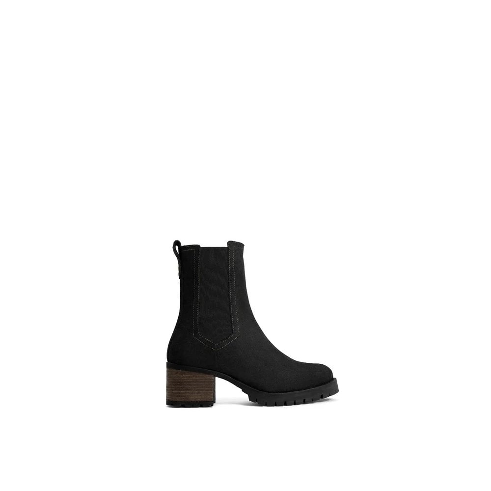 Heeled Boudica