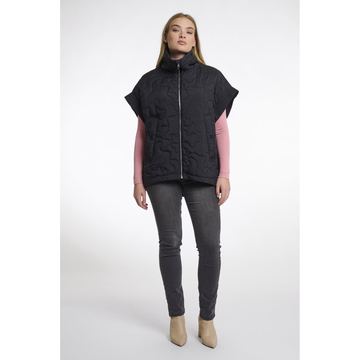Caitlyn Quilted Cape