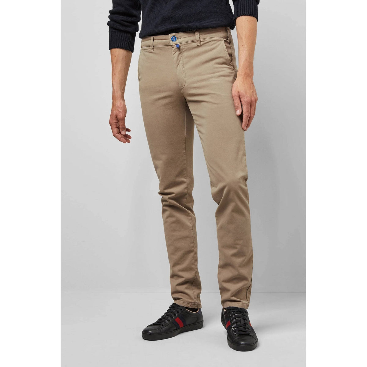 M5 Chino 6001
