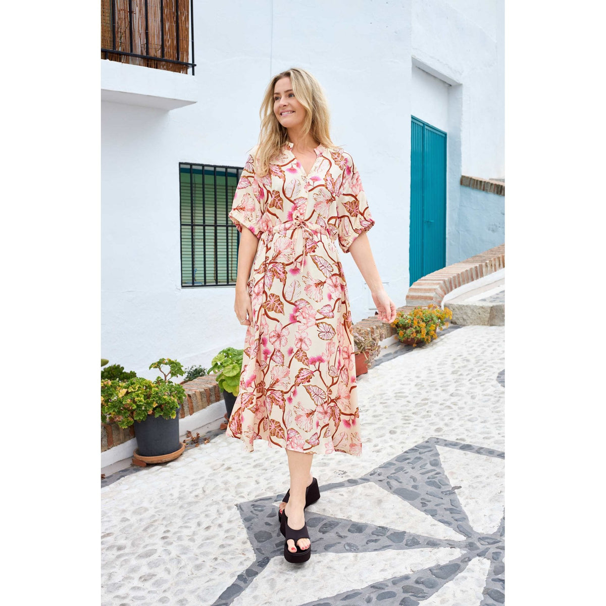Zelene Raglan Dress