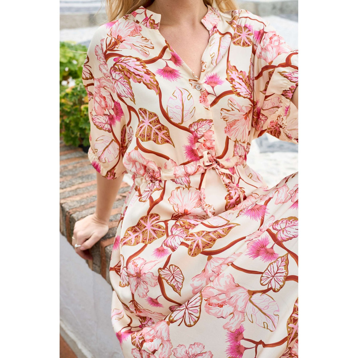 Zelene Raglan Dress